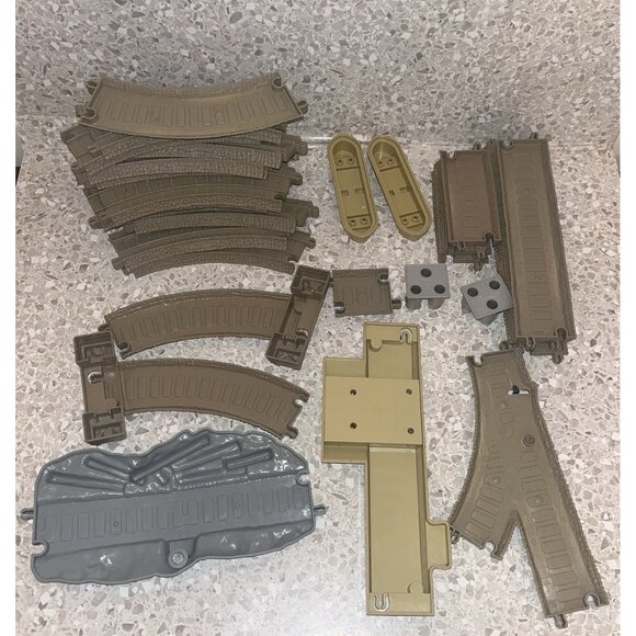 Thomas and Friends Beige Tan Track 2006 & 2009 HiT Mattel Gullane 35 + Pcs - Picture 7 of 11